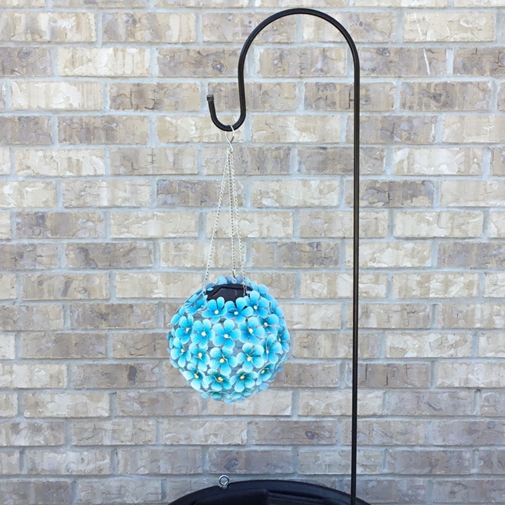 FLASH SALE Solar Hydrangea Metal Ball